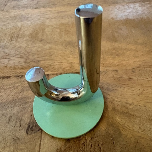 Jewelry - Silver and Green Ring Holder